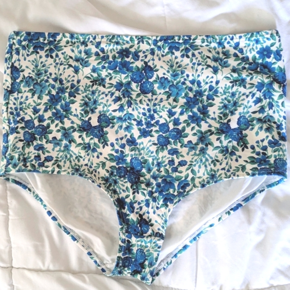 J Crew Mayapple Blue Cottage Floral Bikini Swim Bottom - Picture 3 of 7